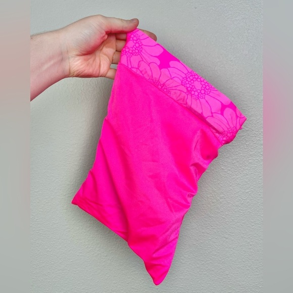 Triangl Pitaya Floral Drawstring Bag for Swimsuits Bikinis Beach Travel Pouch - Picture 7 of 8